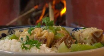 Receita de Ensopado de Bacalhau com Chuchu Picado