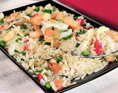 Receita de arroz com bacalhau e camarão
