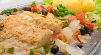 Bacalhau Cozido com Molho Picante com Pimentas Vermelhas