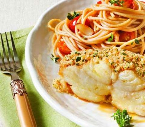 Espaguete integral com lombo de bacalhau