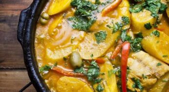 Moqueca de Bacalhau com Banana da Terra