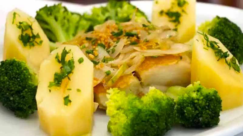 Bacalhau Grelhado com Brócolis e Batata