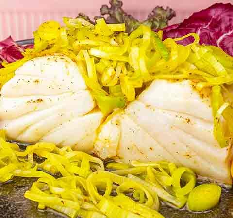 Bacalhau com Alho-Poró na Manteiga
