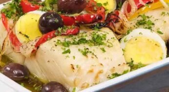 Como Fazer Bacalhau no Forno com Batatas, Cebola e Pimentões