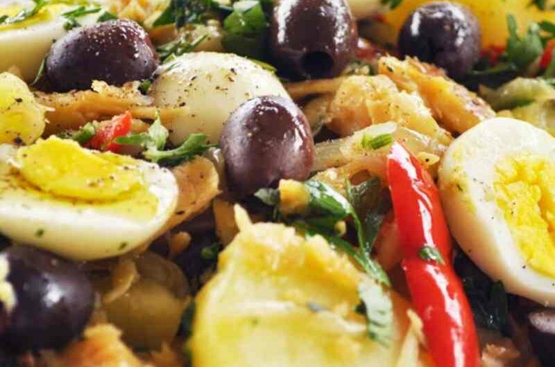 Receita de Bacalhau no Forno com Batatas: Sabor e Tradição em um Só Prato